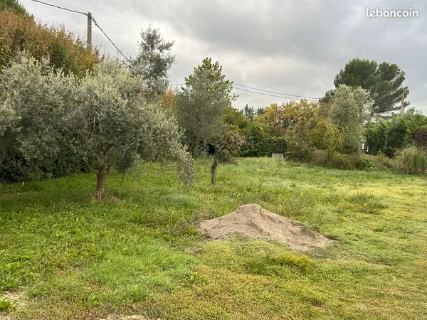 Terrain 1200 m² Aix-en-Provence 