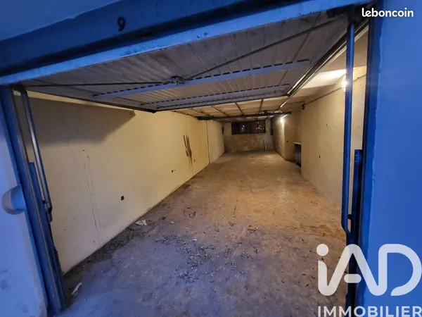 Parking/box 43 m² Toulon 