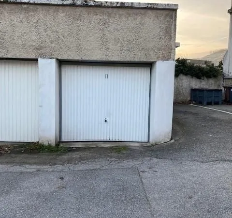 Garage 10 m² Condrieu 