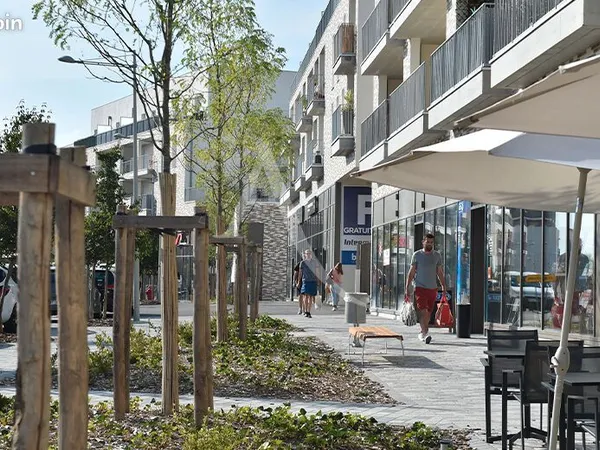 Local commercial 74 m² NANTES 