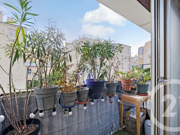 Studio 1 pièce 18 m² 
