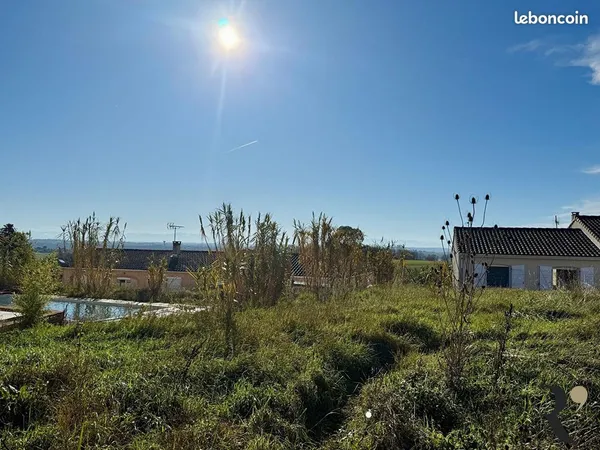 Terrain 760 m² DREMIL LAFAGE 