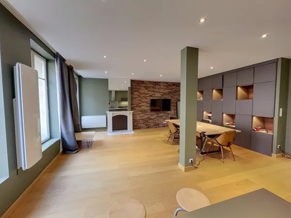 NANCY / STANISLAS F4 DE 90M2 AU 1ER ETAGE 