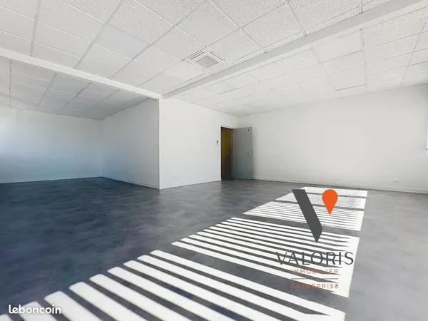 Bureaux 347 m² 