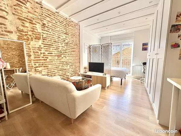 Studio 1 pièce 23 m² 