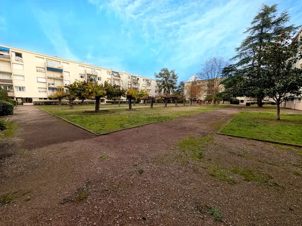 Dépt Hérault (34) - À vendre Castelnau Le Lez Appartement T4 de 87m2 avec garage et balcon 