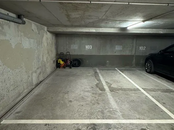 Grande place de parking 