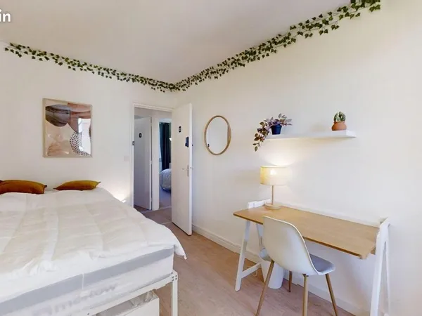 Chambre 7 pièces 97 m² 