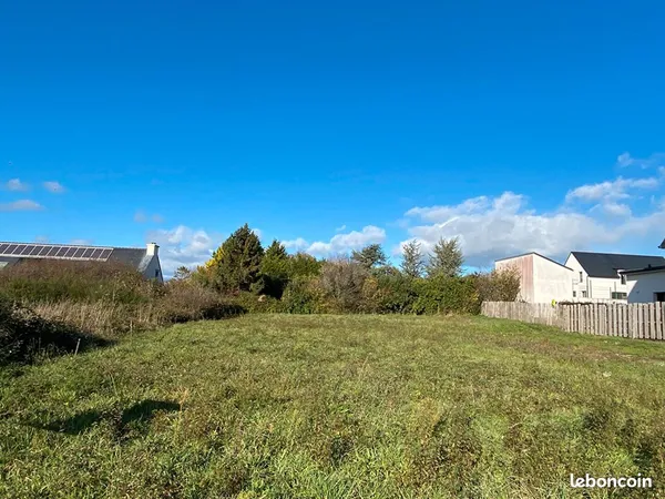 Terrain 671 m² BILLIERS 