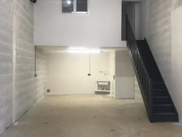 Entrepôt 90 m² 