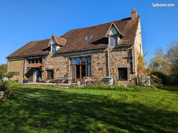 Propriété 8 pièces 218 m² 