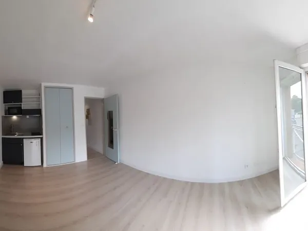 Studio étudiant rénové à neuf 22m2 avec parking 