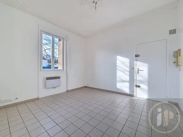Studio 1 pièce 21 m² 