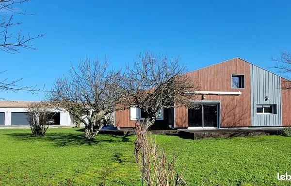 Maison 6 pièces 209 m² 