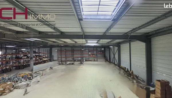 Bureaux 2200 m² 