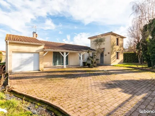 Maison 6 pièces 192 m² 