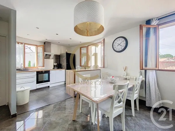 Maison 4 pièces 107 m² 
