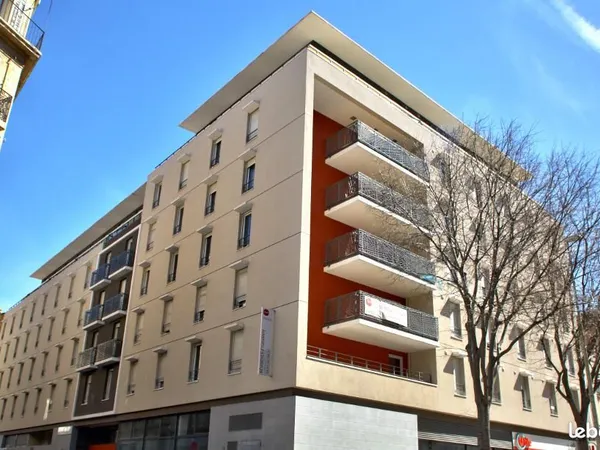 Studio 1 pièce 18 m² 