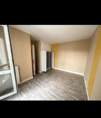 F2 de 49 m² - Noisy-le-Grand (Pavé Neuf) - En face de la gare 