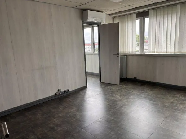 Local commercial 75 m² 
