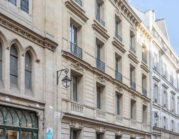 Bureaux 1106 m² 