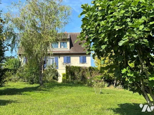 Maison 6 pièces 145 m² 