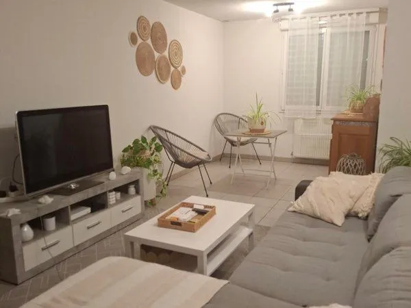 Maison 4 pièces avec garage et jardin 