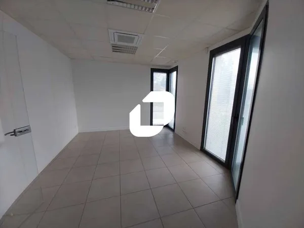 Bureaux 431 m² 