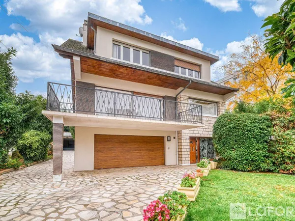 Maison 8 pièces 190 m² 