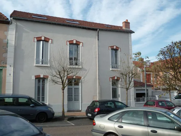 VARENNNES SUR ALLIER - Appartement de type F3 95 m2 