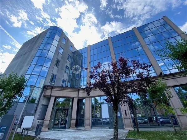 Bureaux 905 m² 