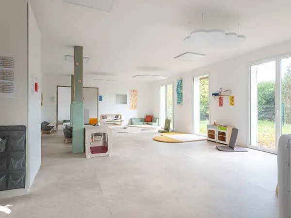 Local professionnel 122 m² 