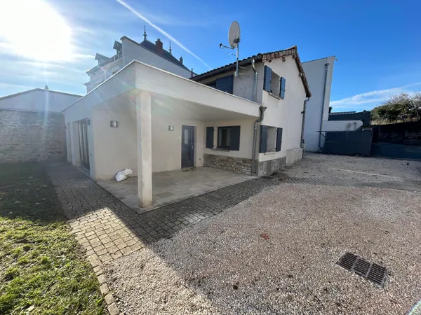 Maison Location Saint-Didier-au-Mont-d'Or 4p 106m² 2200€
