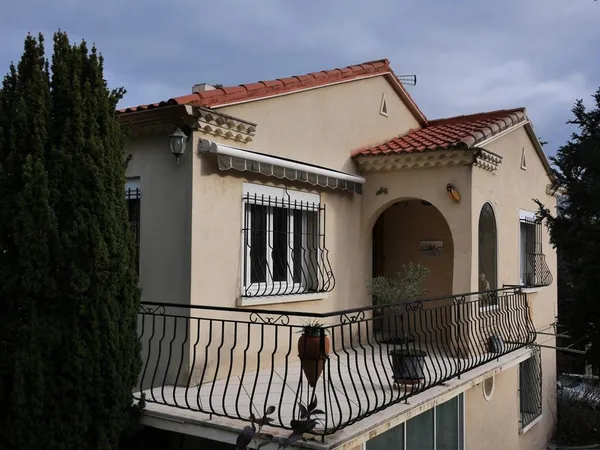 Maison De Ville Fort Potentiel 