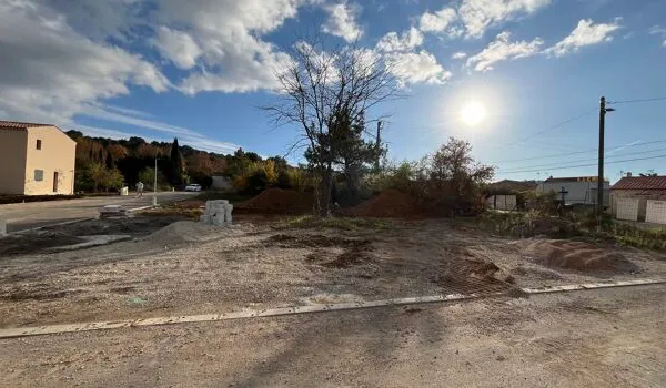 Terrain 326 m² 