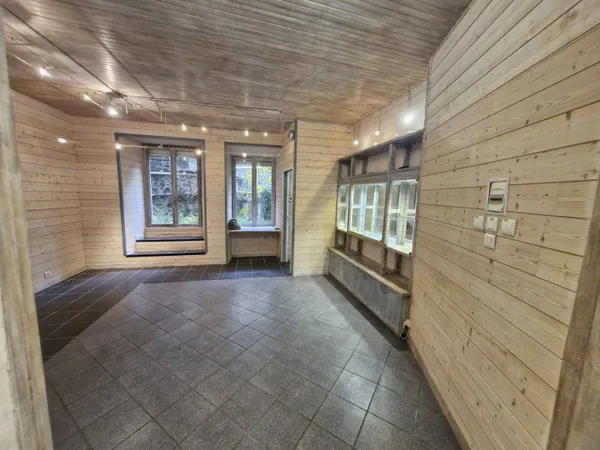 Local commercial 280 m² 
