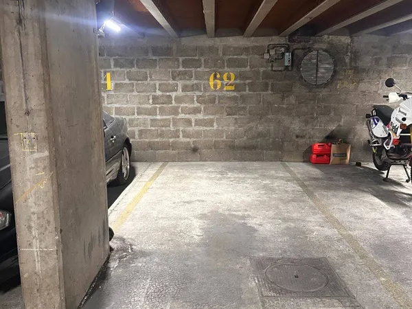 Parking 10 m² 