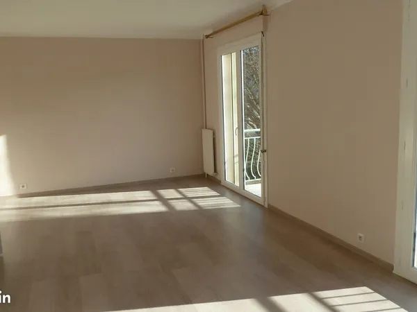Nîmes-proche du centre- joli P3 -90 m² 