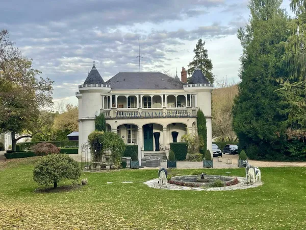 Maison 10 pièces 350 m² 