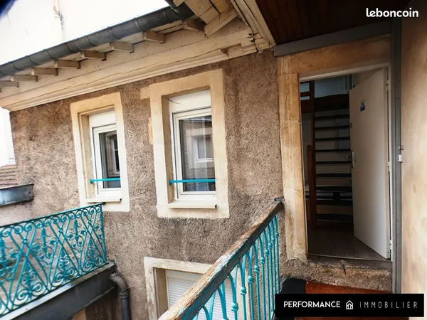 Studio 1 pièce 16 m² 