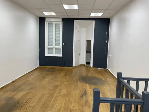 Boutique 1 pièce 48 m² 