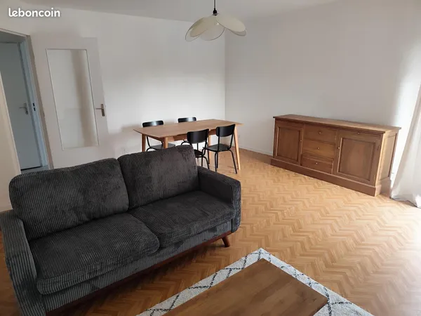 T2 lumineux 47m² avec balcon, garage _ metro Mabilais 