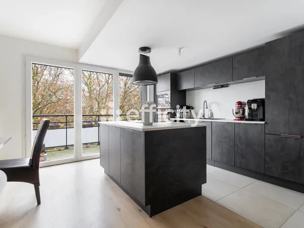 Appartement 4 pièces 93 m² 