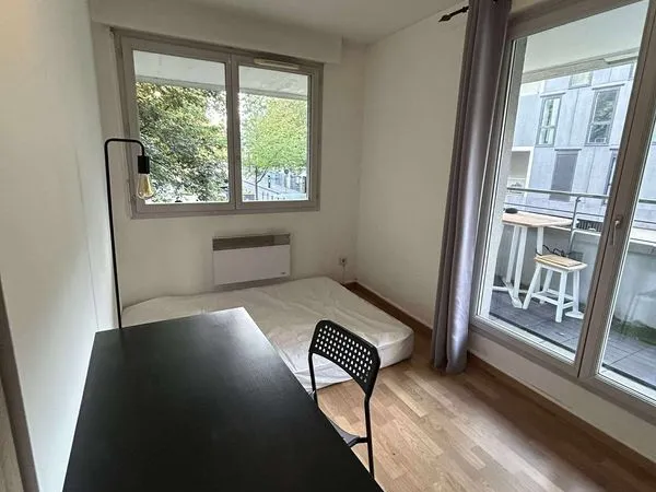 Lille location chambre meublée. Centre Lille. A deux minutes à pied metro lille europe. APL ok, 