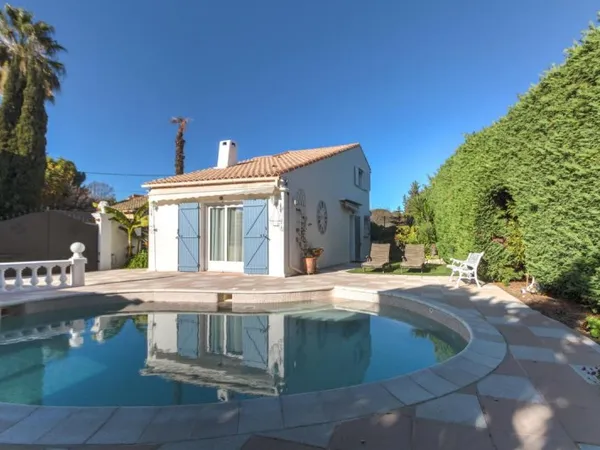 Maison 4 pièces avec jardin et piscine proche plages