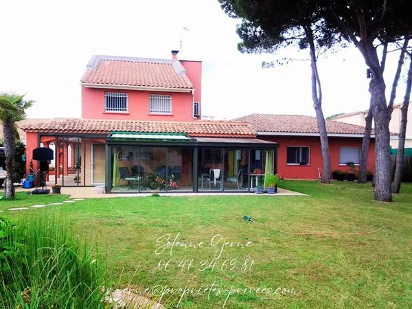 Villa 9 pièces 230 m² 