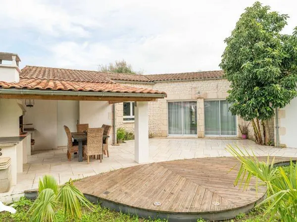 Maison de plain-pied 6 pièces 126 m² 