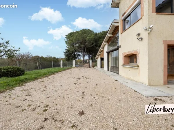 Maison 7 pièces 177 m² 