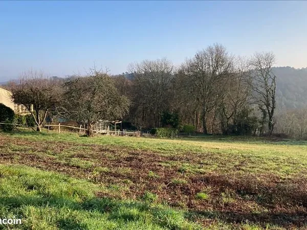 Terrain 1 375 m² Meyrals 