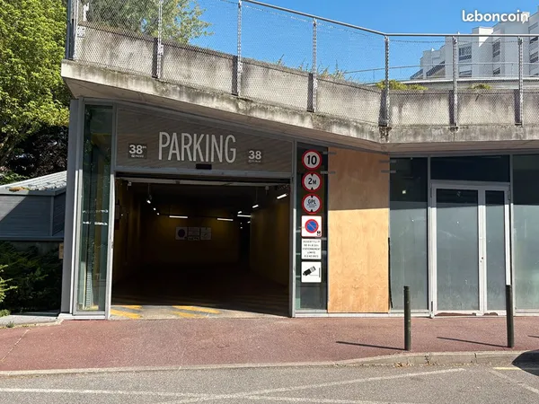 Parking/box 40 pièces SAINT GERMAIN EN LAYE 